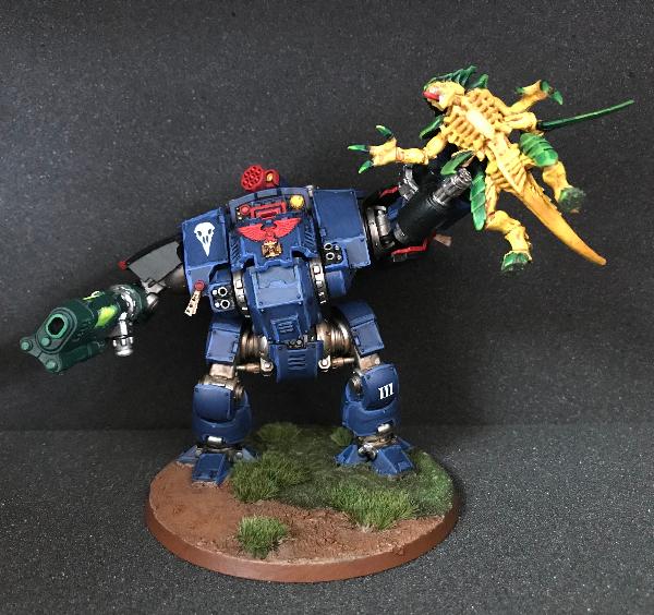 [Thumb - Finished Night Ravens Redemptor lifting Tyranid Warriror - front closed.jpg]
