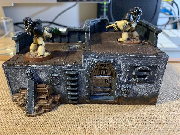 [Thumb - W40K the bunker completed pic 2.JPG]